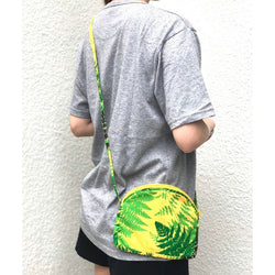 ポーチ型 ハワイ柄 肩がけポシェット黄色